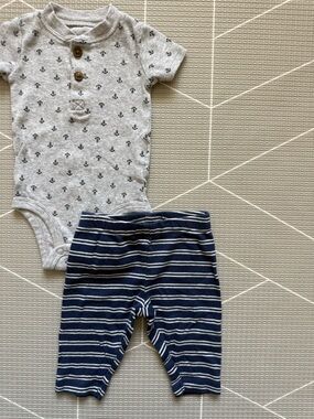 Carters|Baby boy nautical set,Ditsy Anchor Print Bodysuit & Navy Striped Pants•